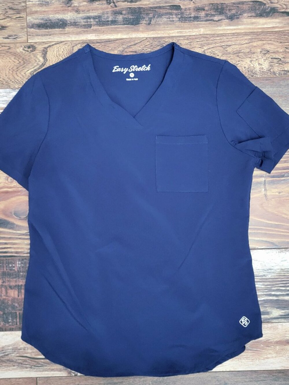 Easy Stretch - Chloe Women’s V-Neck Tuck-In Scrub Top